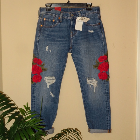 Levi's 501 Tapered Leg Rose Embroidered Jeans *NWT - Picture 1 of 8